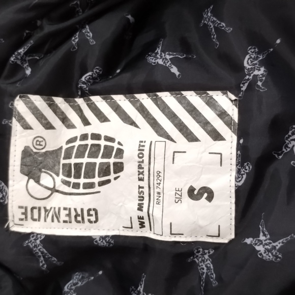 Grenade Jacket Men's size Small **read** Ski Snowboard - Picture 8 of 13